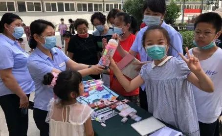 儿童节丨当摊主，绘画，拼积木…… 欧宝(中国)“小业主们”花式庆“六一”！